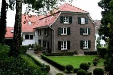 Gasthuis Der Borner Hof 4*