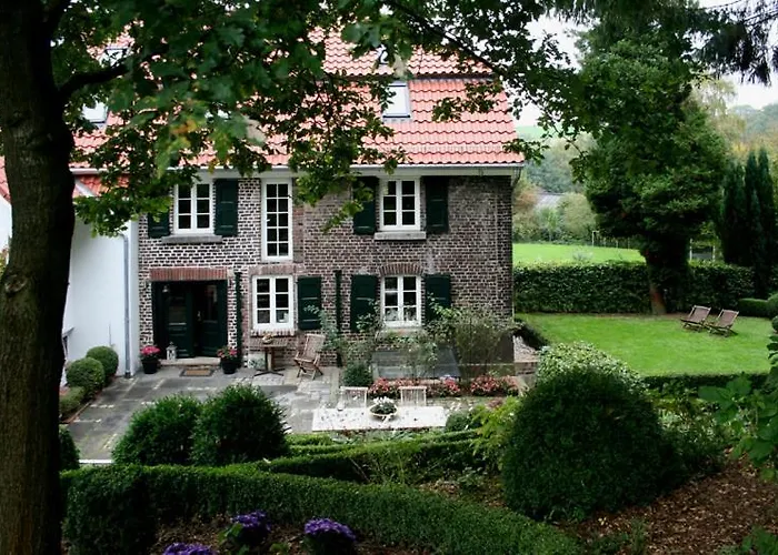 Gasthuis Der Borner Hof 4*